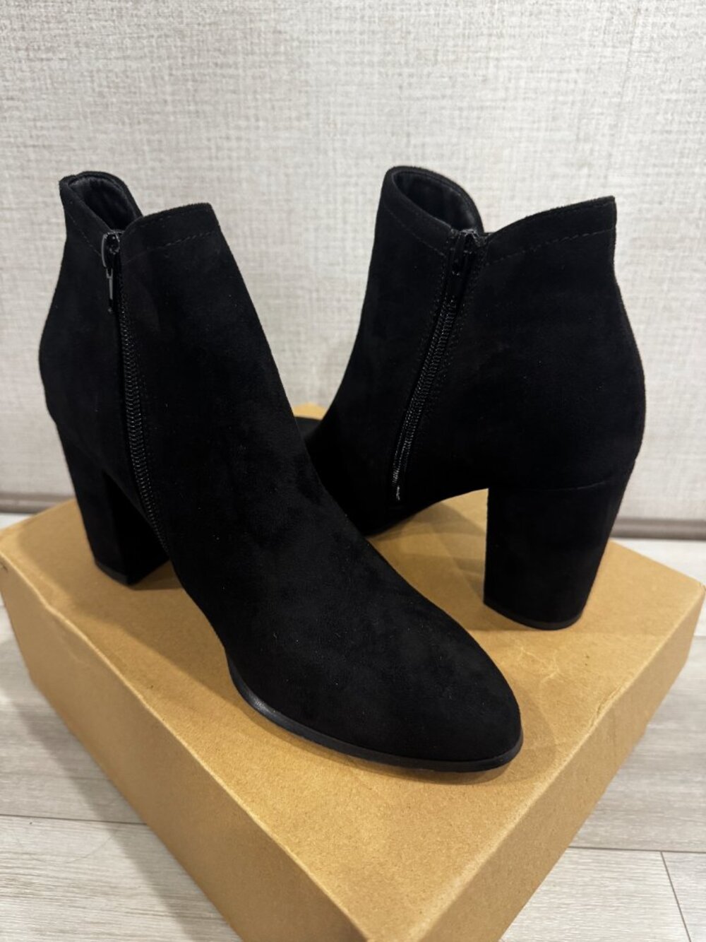 Newbella Black Suede Pointed Toe Bootie | 3" Block Heel | Side Zip | 8.5 NIB - Picture 7 of 9